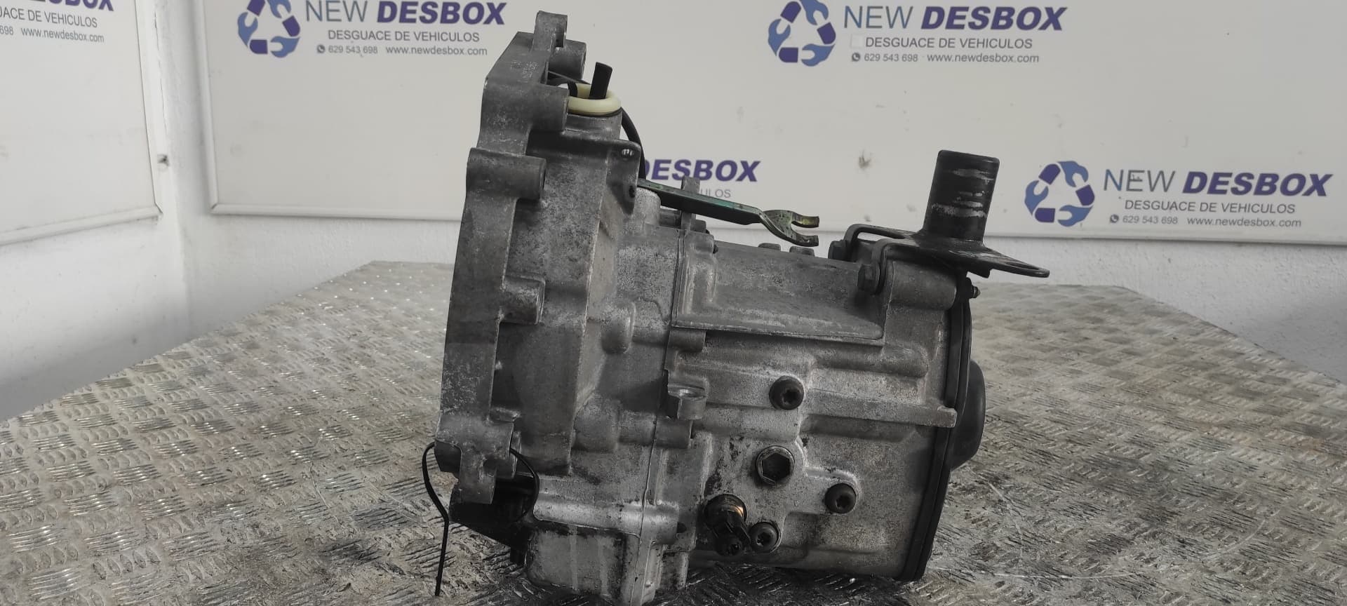 Recambio de CAJA CAMBIOS para VOLKSWAGEN LUPO (6X1/6E1) Conceptline AUB referencia OEM IAM FHX   - NEGRO 3