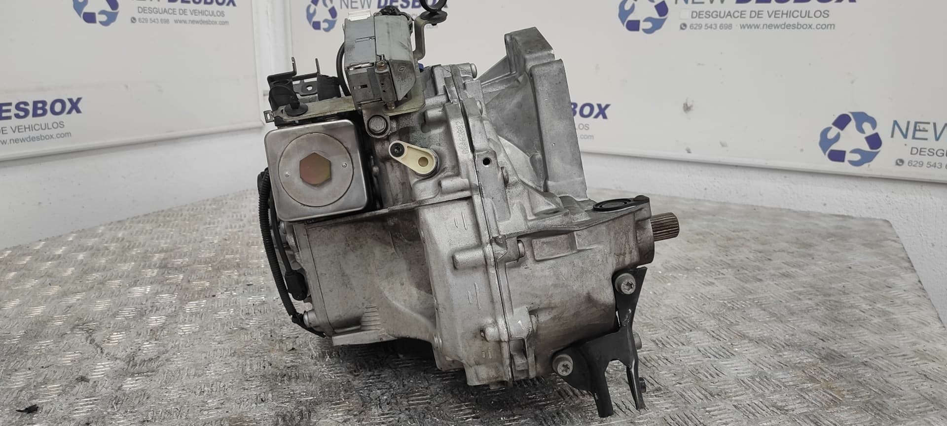 Recambio de CAJA CAMBIOS para CITROEN C3 NFUTU5JP4 referencia OEM IAM 20TS35   - GRIS 7