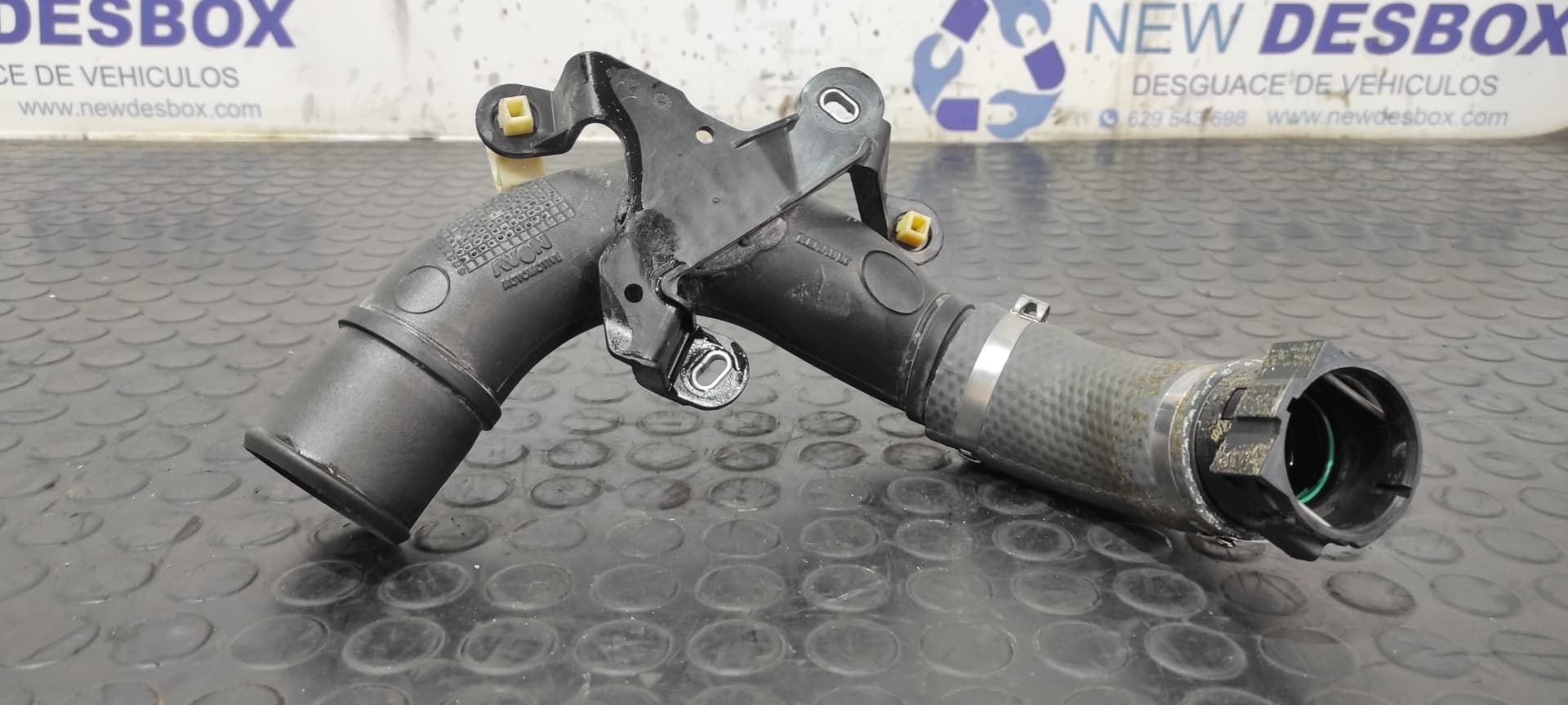 Recambio de TUBO para NISSAN QASHQAI (J11) N-Connecta HRA2 referencia OEM IAM 144604EJ0A   - BLANCO