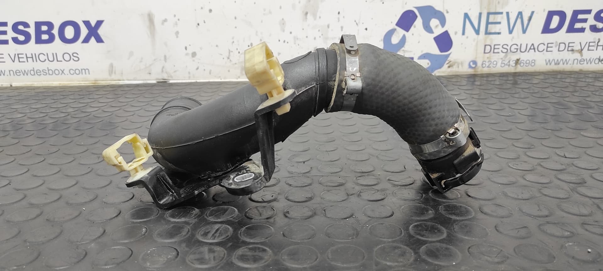 Recambio de TUBO para NISSAN QASHQAI (J11) N-Connecta HRA2 referencia OEM IAM 144604EJ0A   - BLANCO 5