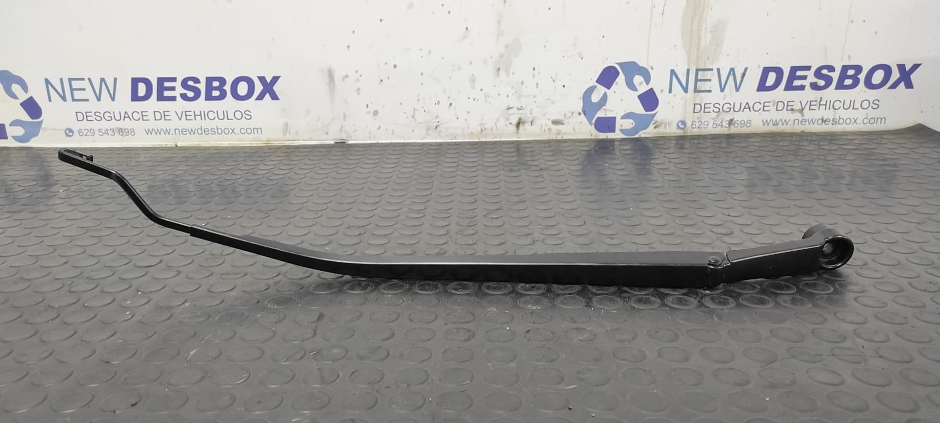 Recambio de BRAZO LIMPIA DELANTERO DERECHO para HYUNDAI I20 ACTIVE Classic blue G3LC referencia OEM IAM W65920   - ROJO