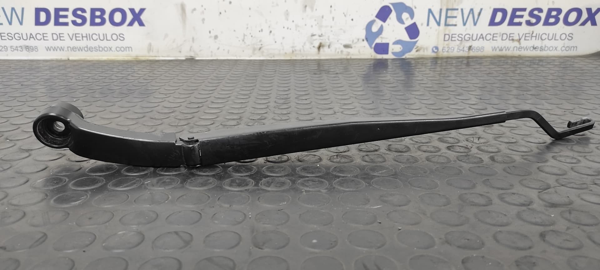Recambio de BRAZO LIMPIA DELANTERO IZQUIERDO para HYUNDAI I20 ACTIVE Classic blue G3LC referencia OEM IAM W75786   - ROJO