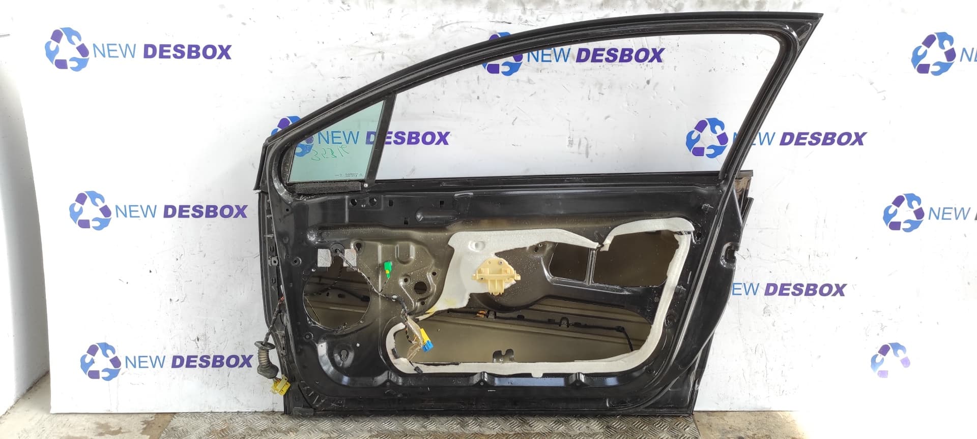 Recambio de PUERTA DELANTERA DERECHA para CITROEN C4 BERLINA RHR referencia OEM IAM    - NEGRO 3