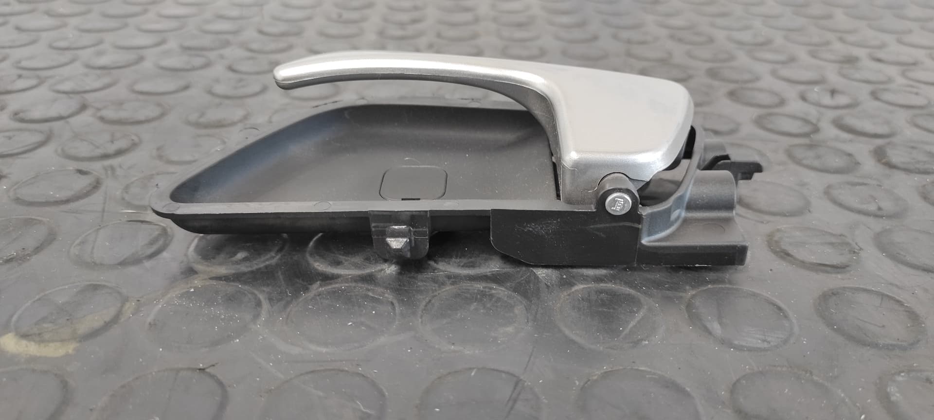 Recambio de MANETA INTERIOR DELANTERA IZQUIERDA para HYUNDAI I20 ACTIVE G3LC referencia OEM IAM 82610C7000   - ROJO 6