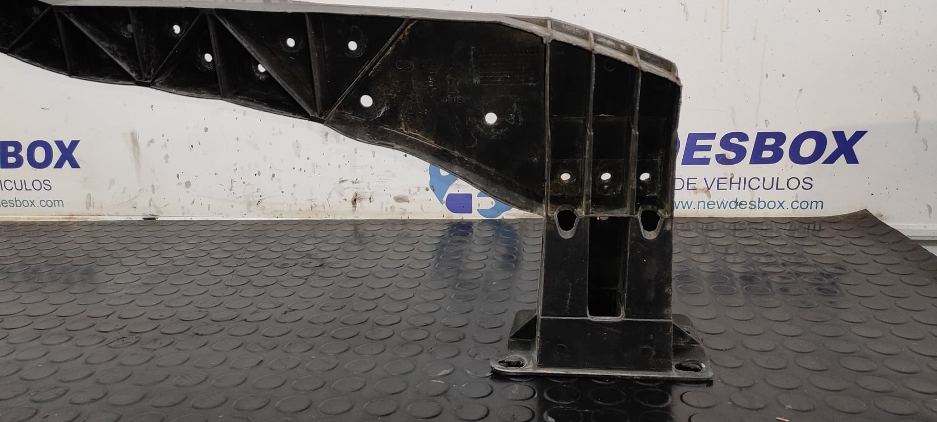 Recambio de REFUERZO PARAGOLPES DELANTERO para CITROEN C4 BERLINA RHR referencia OEM IAM 9646895580   - NEGRO 11