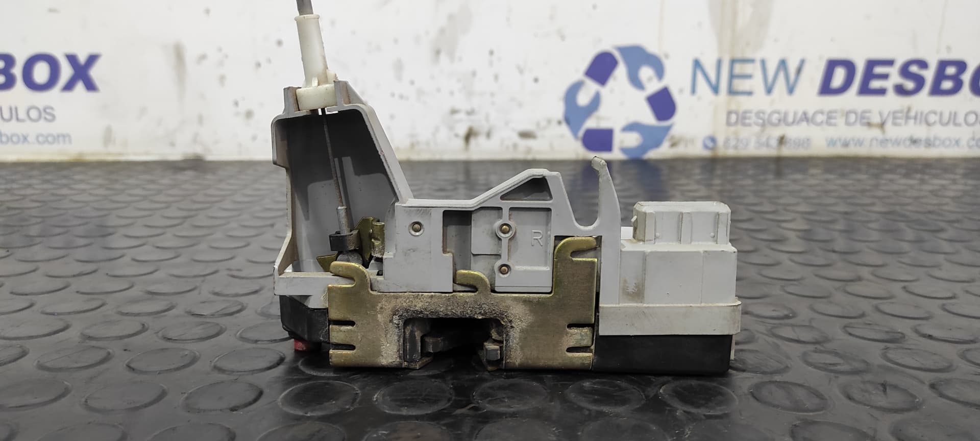 Recambio de CERRADURA PUERTA TRASERA DERECHA para PEUGEOT 307 (S1) 1.6 16V CAT NFUTU5JP4 referencia OEM IAM    - GRANATE 3