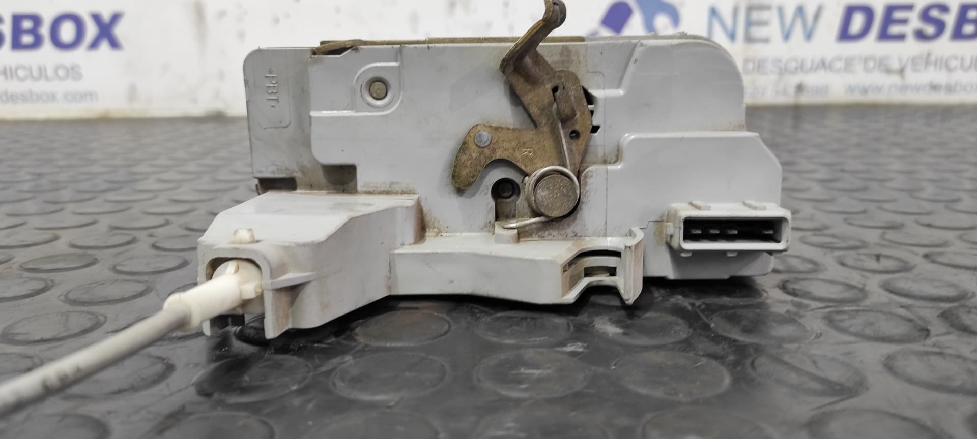 Recambio de CERRADURA PUERTA TRASERA DERECHA para PEUGEOT 307 (S1) 1.6 16V CAT NFUTU5JP4 referencia OEM IAM    - GRANATE 4