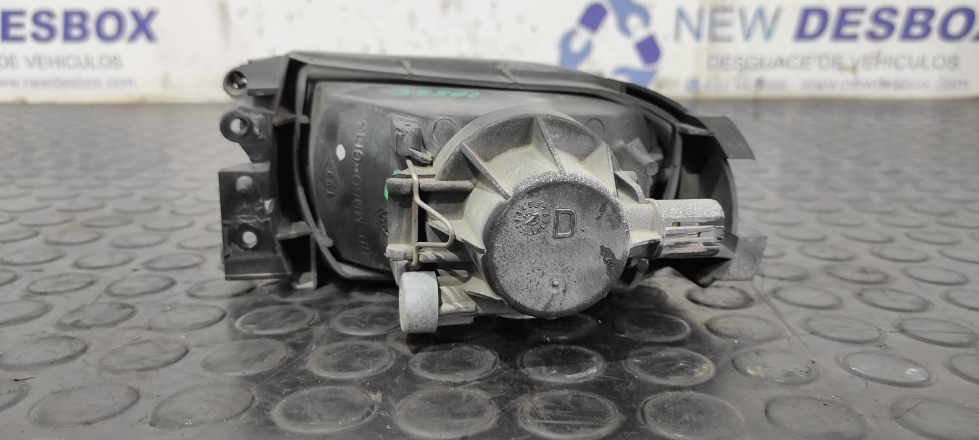 Recambio de FARO ANTINIEBLA DERECHO para RENAULT CLIO I FASE I+II (B/C57) 1.4 Alize E7J referencia OEM IAM 7700835210   - AZUL 8