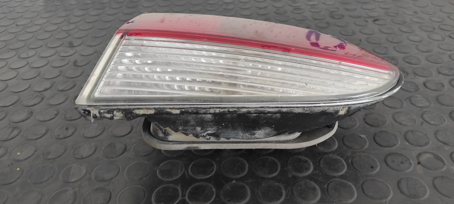 Recambio de PILOTO PORTON DERECHO para HYUNDAI H 1 TOP A1 4BH referencia OEM IAM    - BLANCO 2