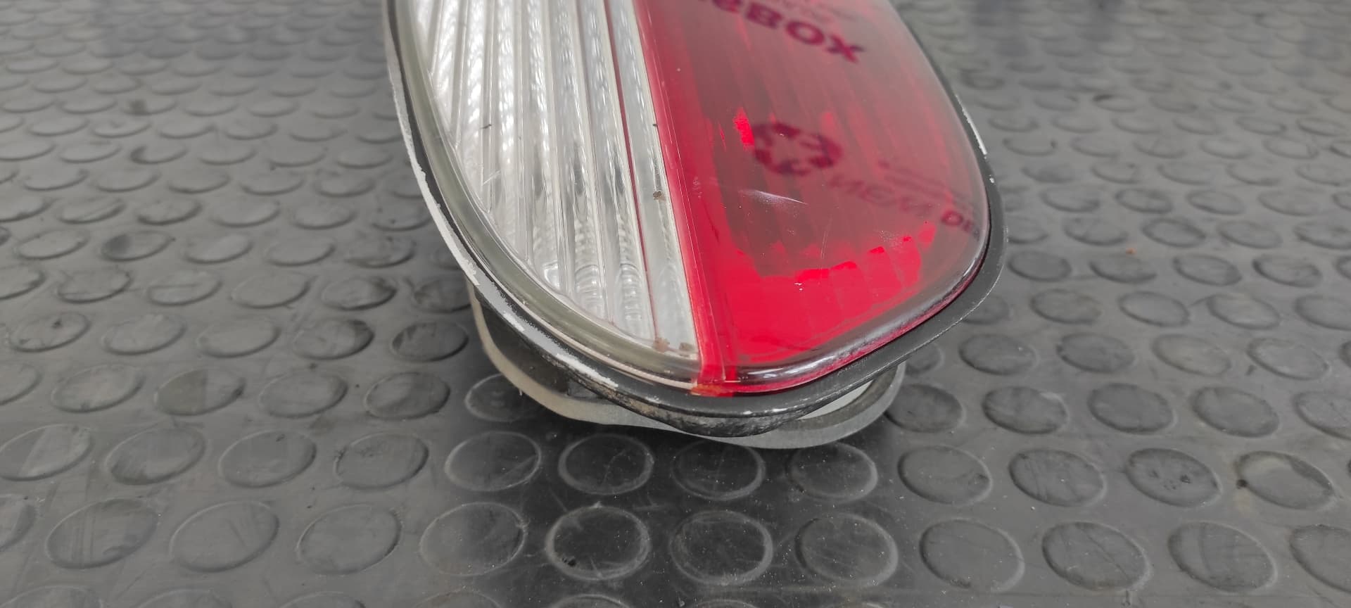 Recambio de PILOTO PORTON DERECHO para HYUNDAI H 1 TOP A1 4BH referencia OEM IAM    - BLANCO 6