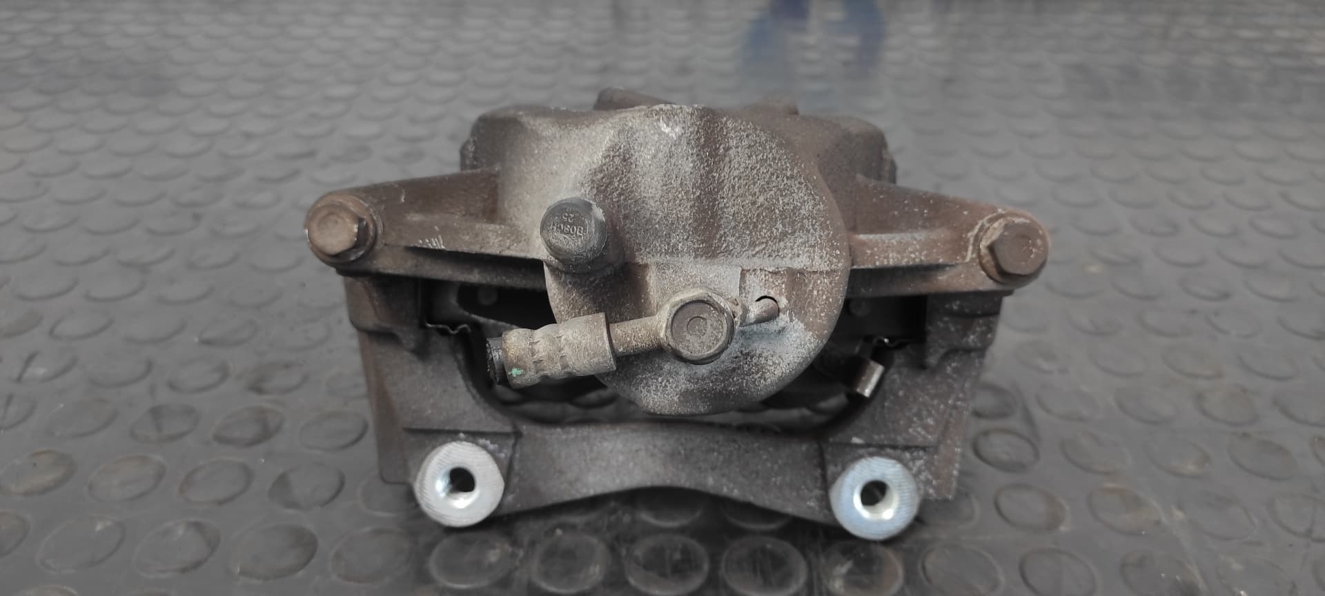 Recambio de PINZA DE FRENO DELANTERA IZQUIERDA para TOYOTA COROLLA VERSO (R1) 2.0 D-4D Luna 1CDFTV referencia OEM IAM D457 0845   - GRIS 6