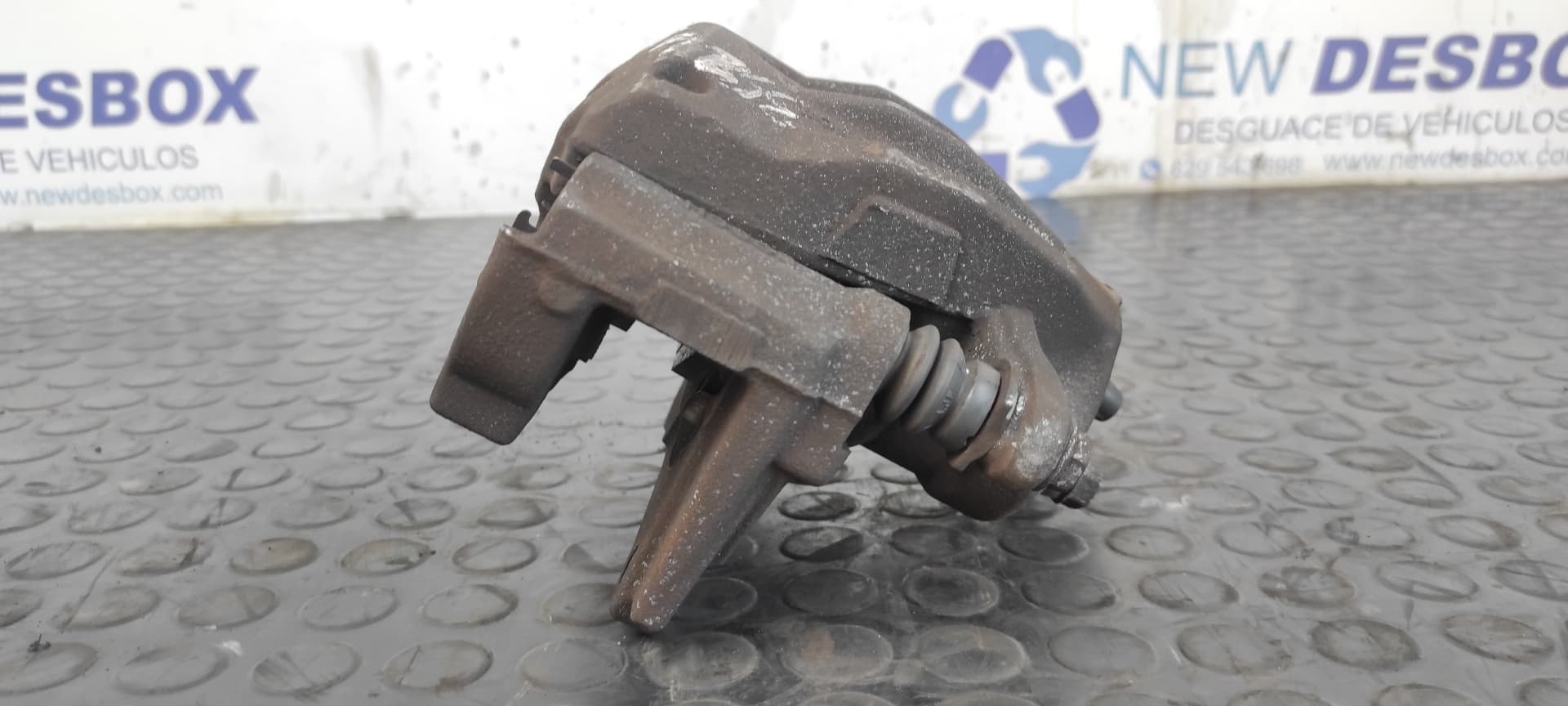 Recambio de PINZA DE FRENO DELANTERA DERECHA para TOYOTA COROLLA VERSO (R1) 2.0 D-4D Luna 1CDFTV referencia OEM IAM 57D2 0965   - GRIS 2