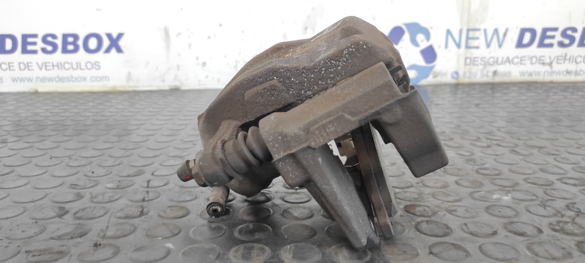 Recambio de PINZA DE FRENO DELANTERA DERECHA para TOYOTA COROLLA VERSO (R1) 2.0 D-4D Luna 1CDFTV referencia OEM IAM 57D2 0965   - GRIS 4