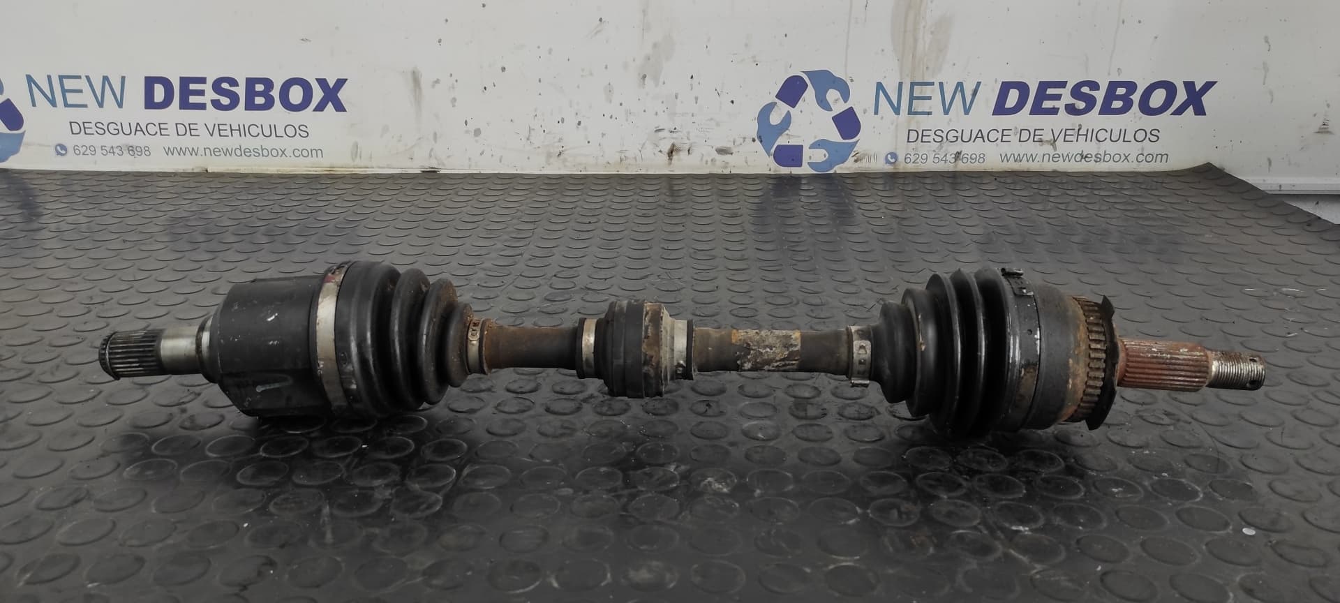 Recambio de TRANSMISION DELANTERA IZQUIERDA para KIA CERATO D4FA referencia OEM IAM    - NEGRO