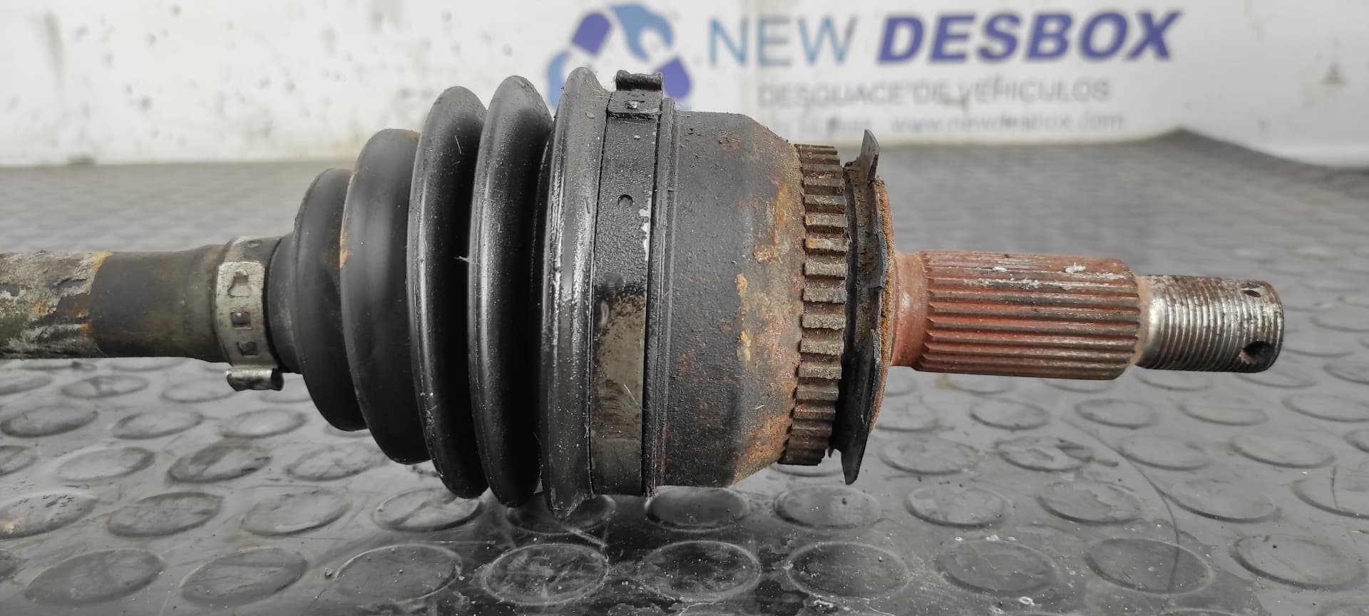 Recambio de TRANSMISION DELANTERA IZQUIERDA para KIA CERATO D4FA referencia OEM IAM    - NEGRO 2