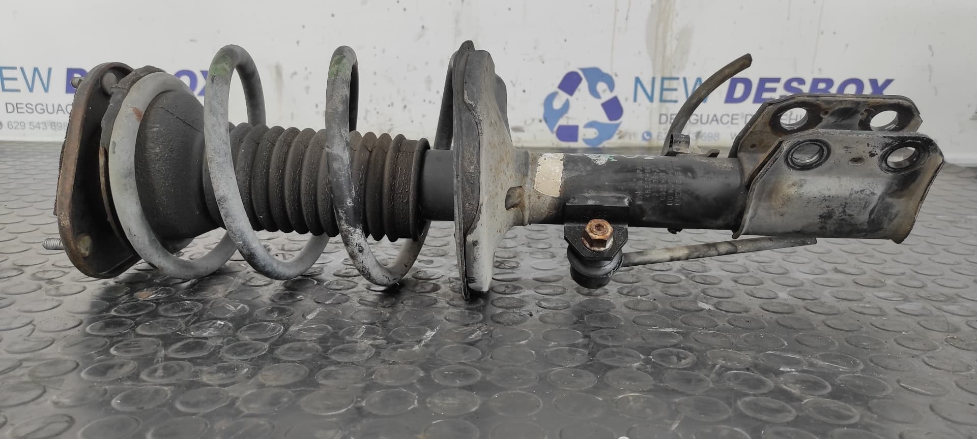 Recambio de AMORTIGUADOR DELANTERO DERECHO para TOYOTA COROLLA VERSO (R1) 2.0 Turbodiesel CAT 1CDFTV referencia OEM IAM 485100F021   - NEGRO