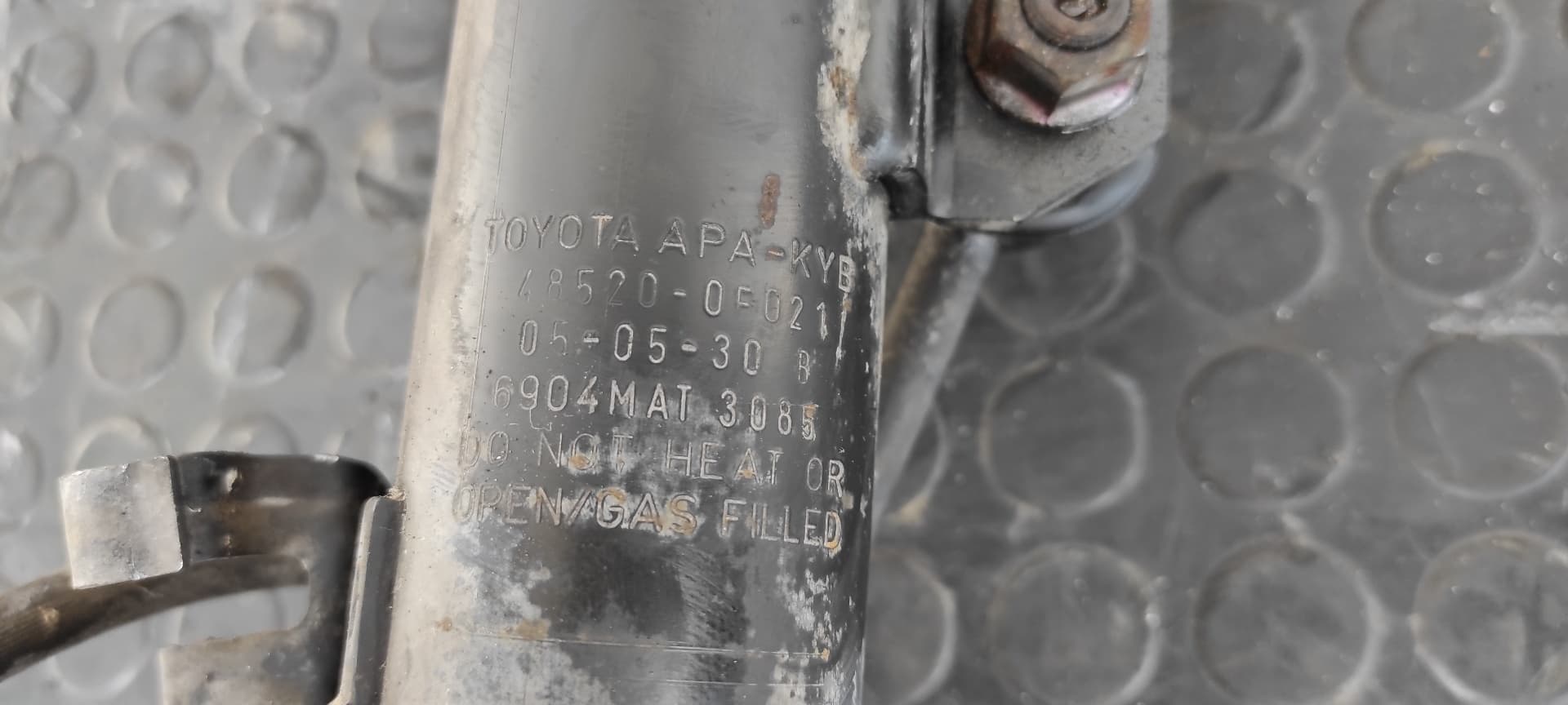 Recambio de AMORTIGUADOR DELANTERO IZQUIERDO para TOYOTA COROLLA VERSO (R1) 2.0 Turbodiesel CAT 1CDFTV referencia OEM IAM 485200F021   - NEGRO 4