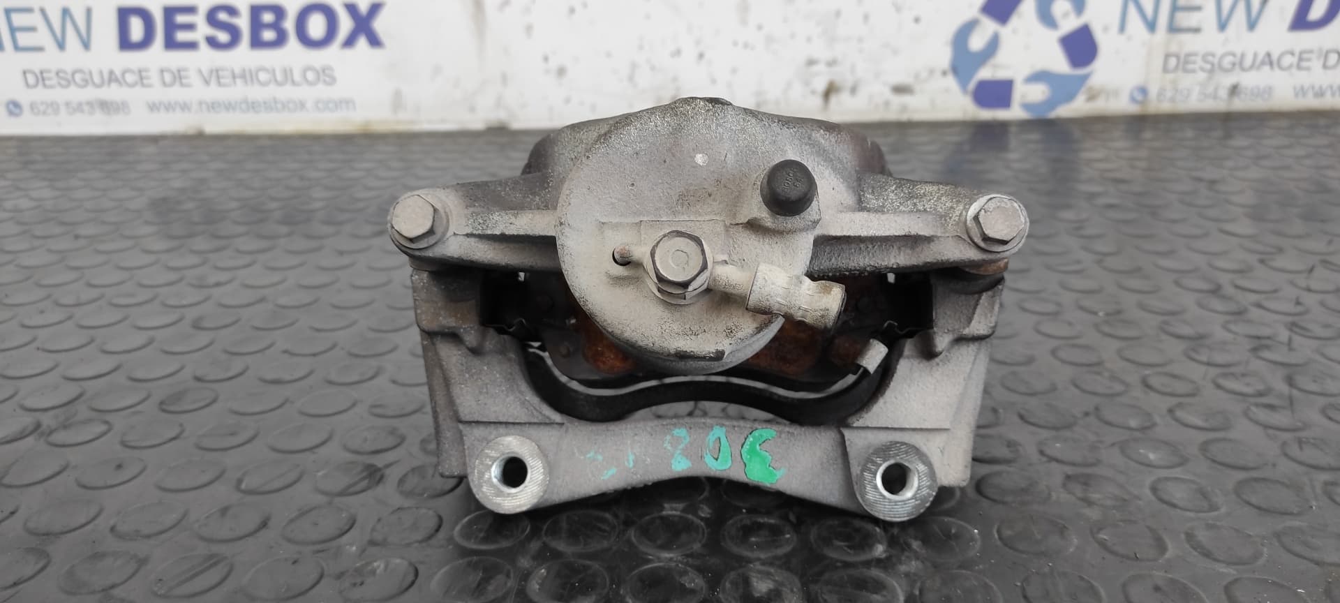 Recambio de PINZA DE FRENO DELANTERA DERECHA para TOYOTA COROLLA VERSO (R1) 2.0 Turbodiesel CAT 1CDFTV referencia OEM IAM Y01334F   - NEGRO 7