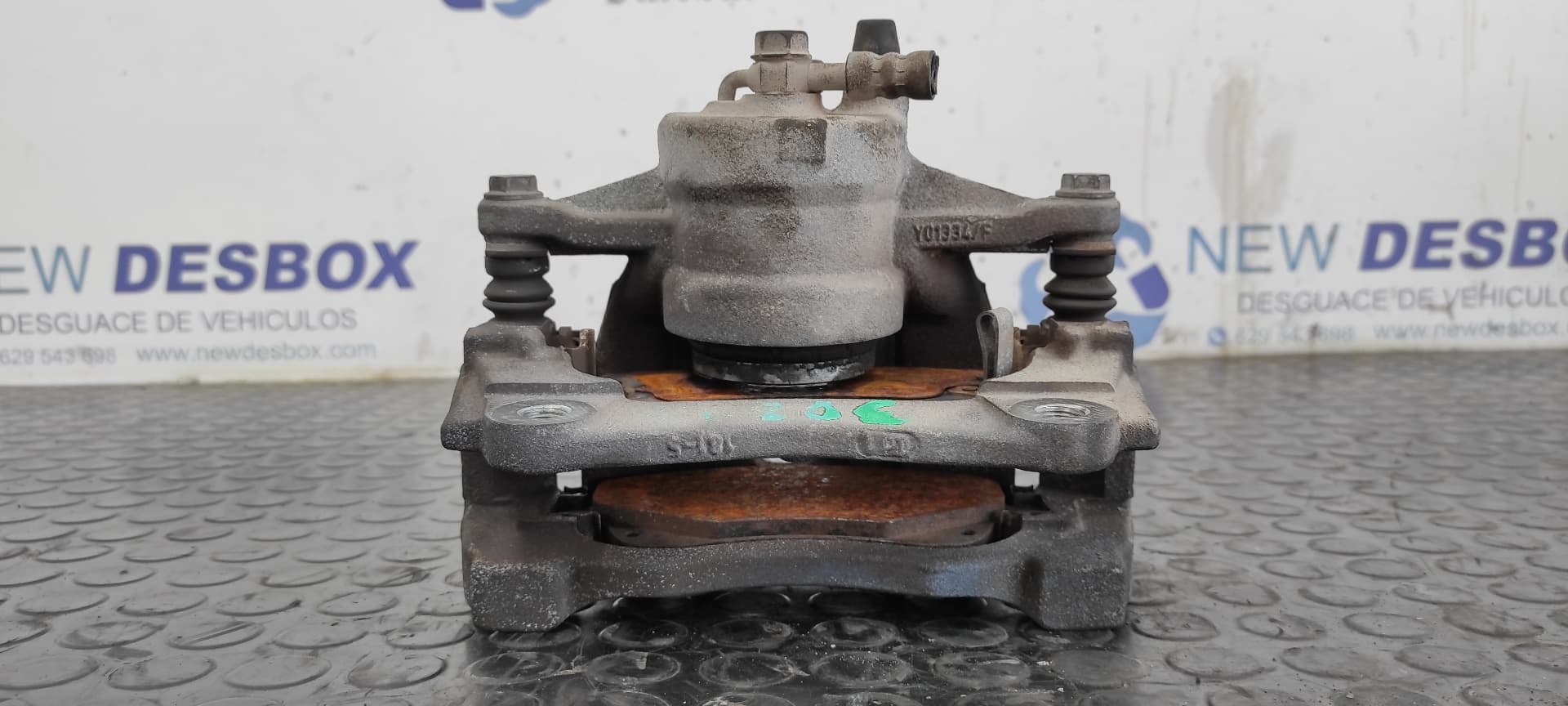 Recambio de PINZA DE FRENO DELANTERA DERECHA para TOYOTA COROLLA VERSO (R1) 2.0 Turbodiesel CAT 1CDFTV referencia OEM IAM Y01334F   - NEGRO 2