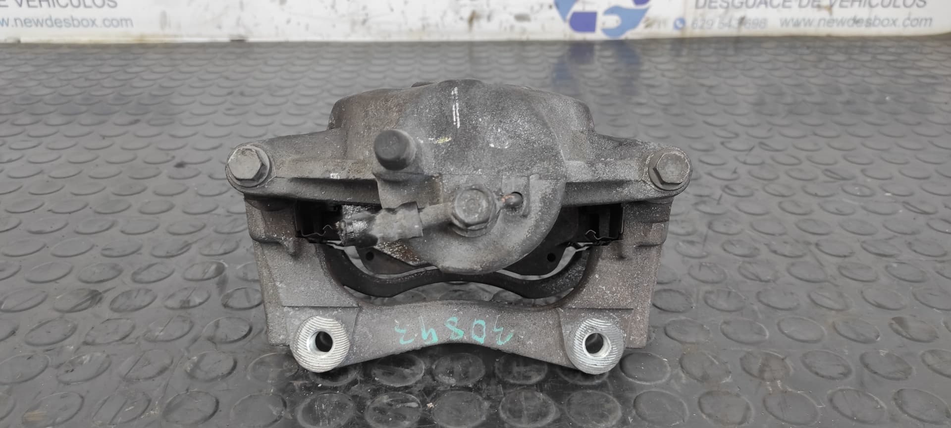 Recambio de PINZA DE FRENO DELANTERA IZQUIERDA para TOYOTA COROLLA VERSO (R1) 2.0 Turbodiesel CAT 1CDFTV referencia OEM IAM Y01333F   - NEGRO 5
