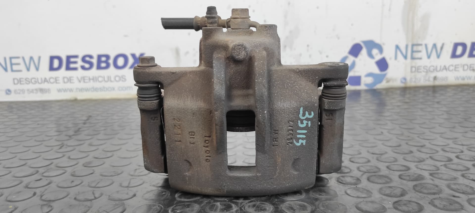 Recambio de PINZA DE FRENO DELANTERA DERECHA para TOYOTA COROLLA (E12) 2.0 D-4D Linea Luna Berlina 1CDFTV referencia OEM IAM BL3 2211 26932   - PLATA