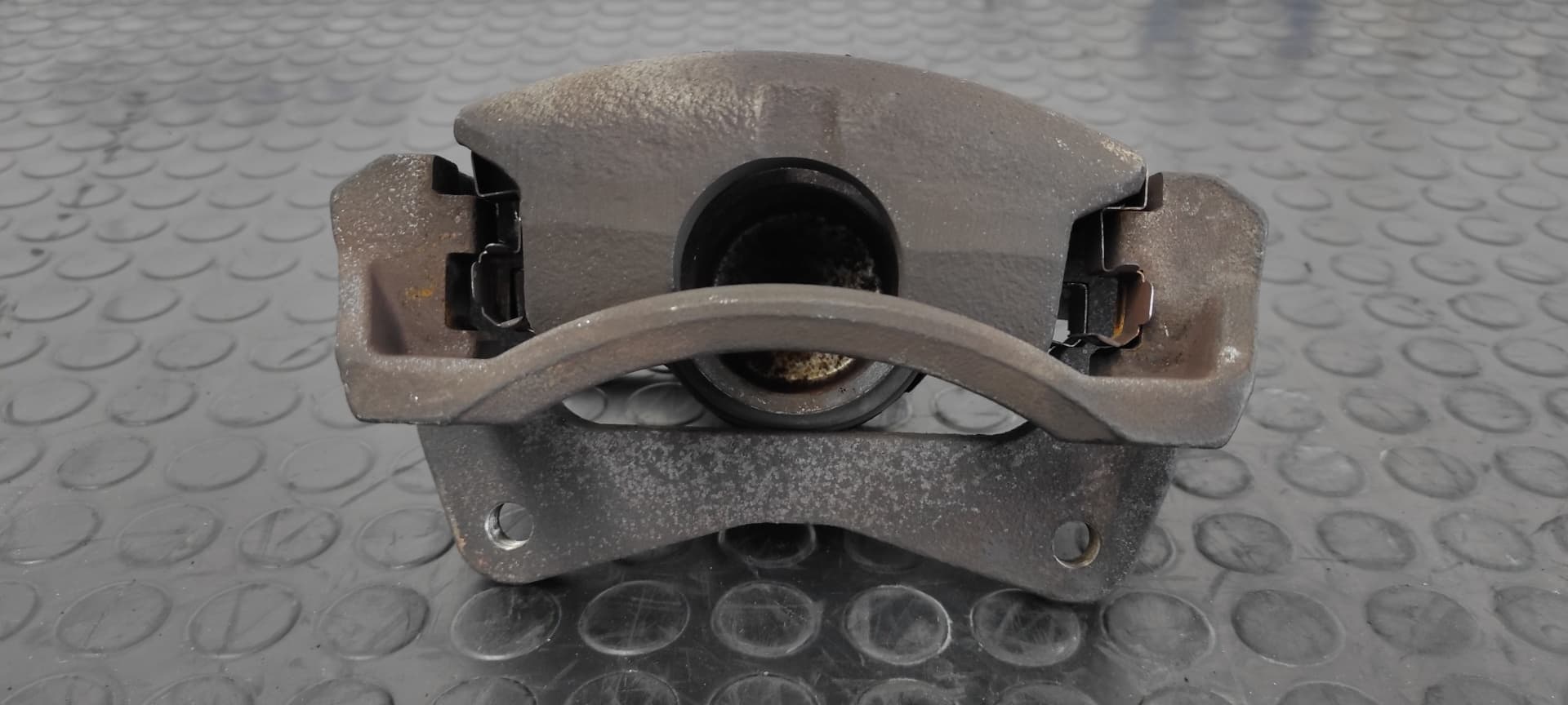 Recambio de PINZA DE FRENO DELANTERA DERECHA para TOYOTA COROLLA (E12) 2.0 D-4D Linea Luna Berlina 1CDFTV referencia OEM IAM BL3 2211 26932   - PLATA 5