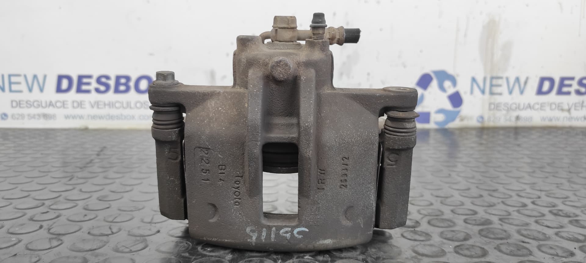 Recambio de PINZA DE FRENO DELANTERA IZQUIERDA para TOYOTA COROLLA (E12) 2.0 D-4D Linea Luna Berlina 1CDFTV referencia OEM IAM B14 2251 26932   - PLATA