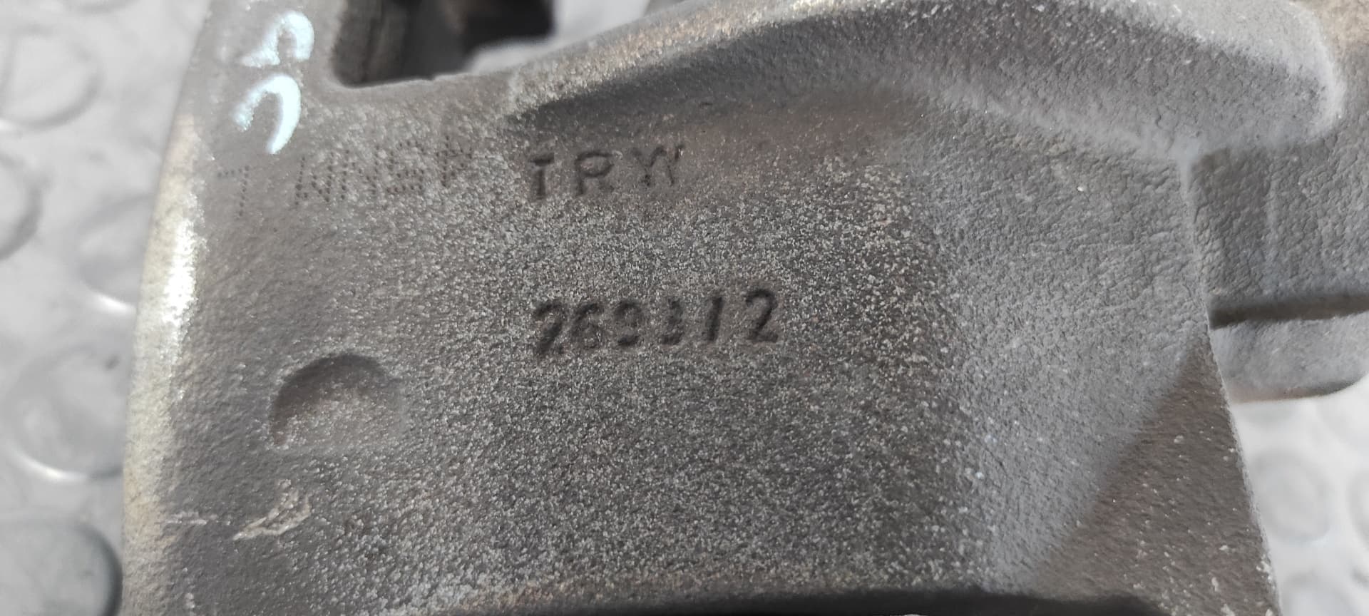 Recambio de PINZA DE FRENO DELANTERA IZQUIERDA para TOYOTA COROLLA (E12) 2.0 D-4D Linea Luna Berlina 1CDFTV referencia OEM IAM B14 2251 26932   - PLATA 2