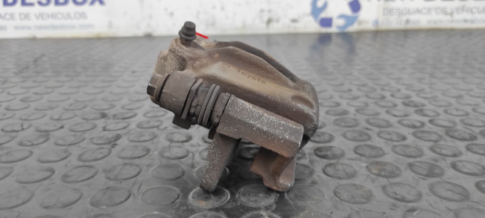Recambio de PINZA DE FRENO TRASERA DERECHA para TOYOTA COROLLA (E12) 2.0 D-4D Linea Luna Berlina 1CDFTV referencia OEM IAM B13 27101 2281   - PLATA 5