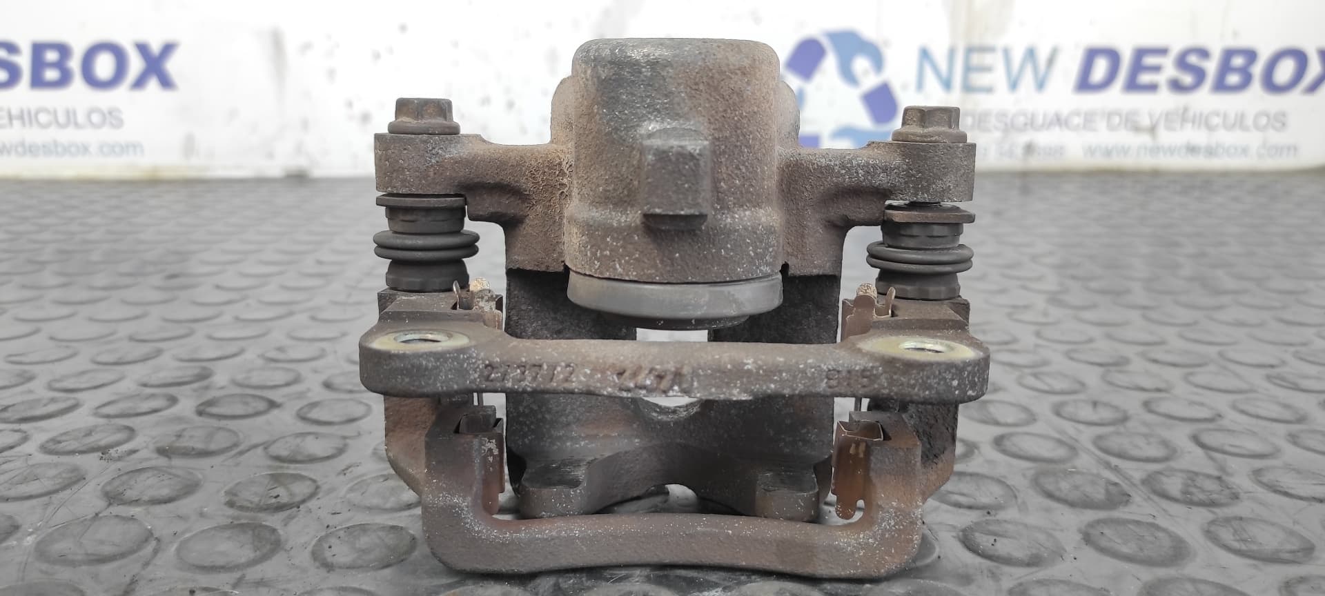 Recambio de PINZA DE FRENO TRASERA DERECHA para TOYOTA COROLLA (E12) 2.0 D-4D Linea Luna Berlina 1CDFTV referencia OEM IAM B13 27101 2281   - PLATA 4
