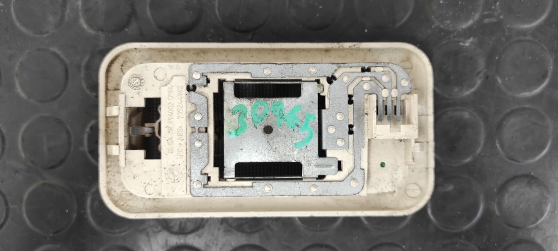 Recambio de LUZ INTERIOR para FIAT 500 CABRIO (150) Color Therapy 169A4000 referencia OEM IAM 735244962   - BLANCO 2