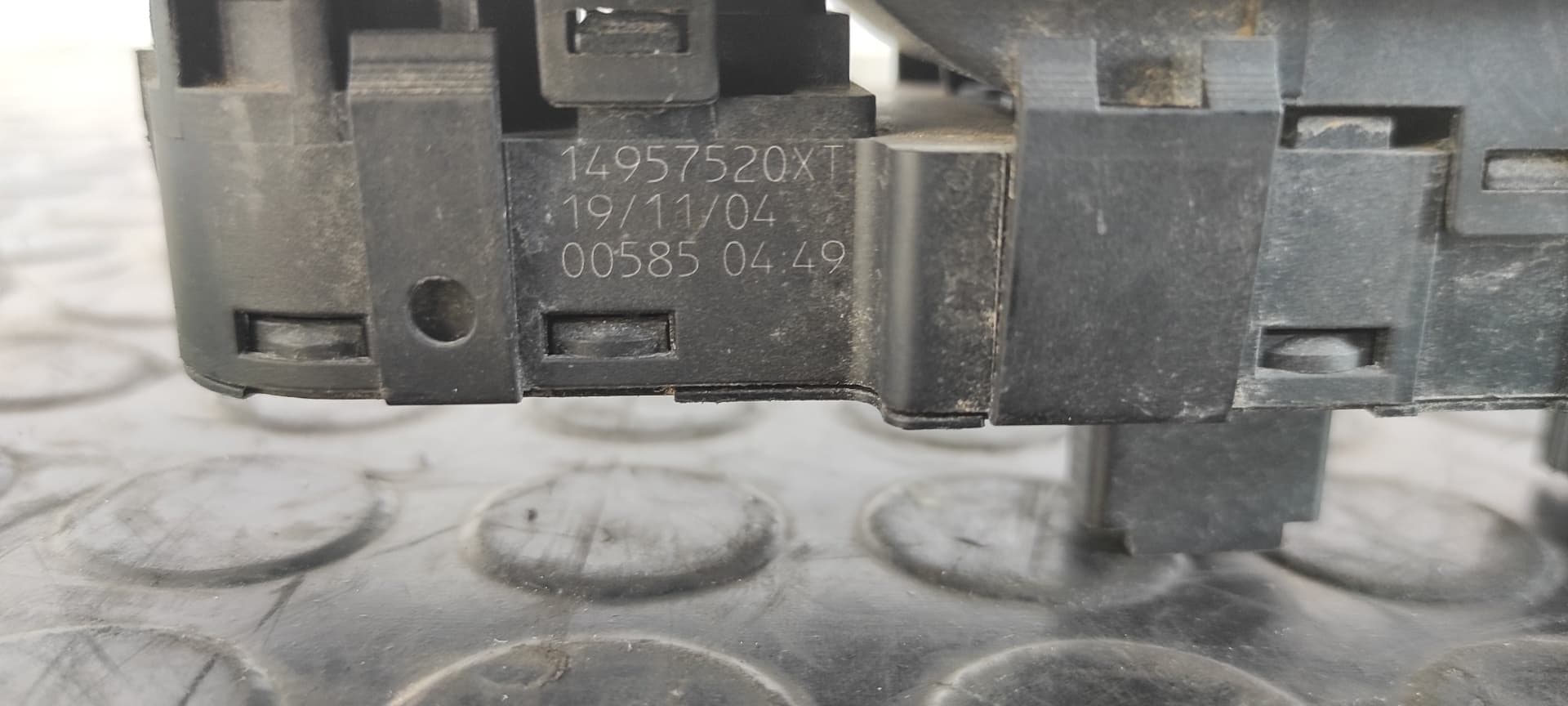 Recambio de MANDO ELEVALUNAS DELANTERO IZQUIERDO para FIAT ULYSSE (179) 2.2 JTD Dynamic 4HWDW12ATED4 referencia OEM IAM 14957520XT   - GRIS 6