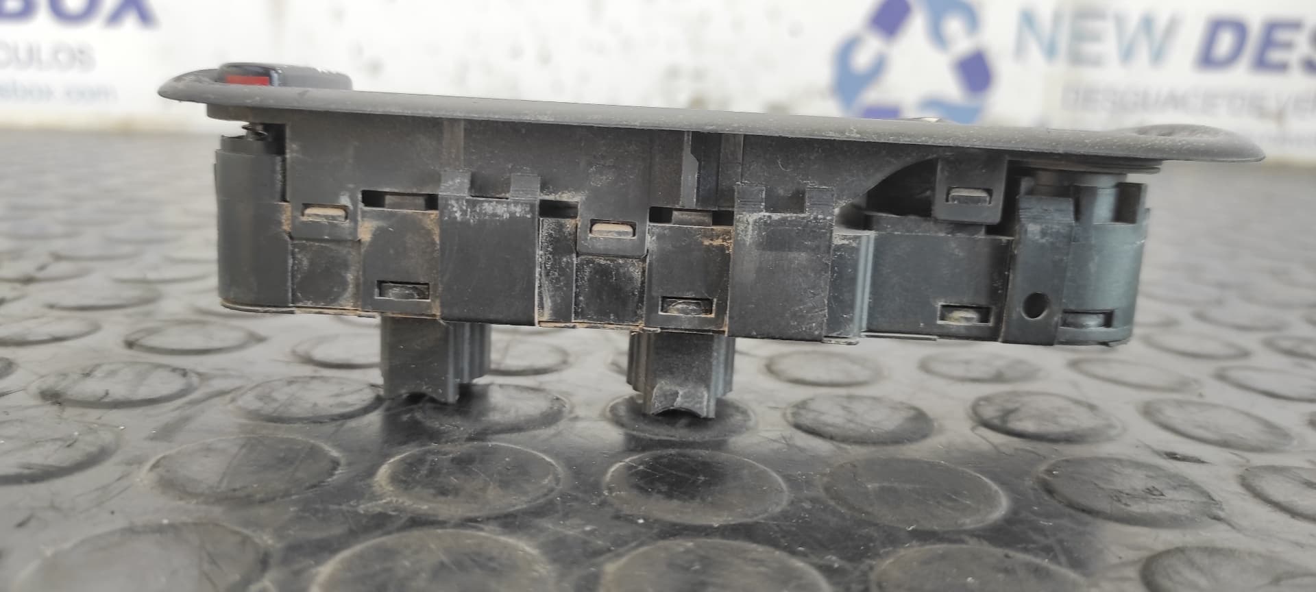 Recambio de MANDO ELEVALUNAS DELANTERO IZQUIERDO para FIAT ULYSSE (179) 2.2 JTD Dynamic 4HWDW12ATED4 referencia OEM IAM 14957520XT   - GRIS 3