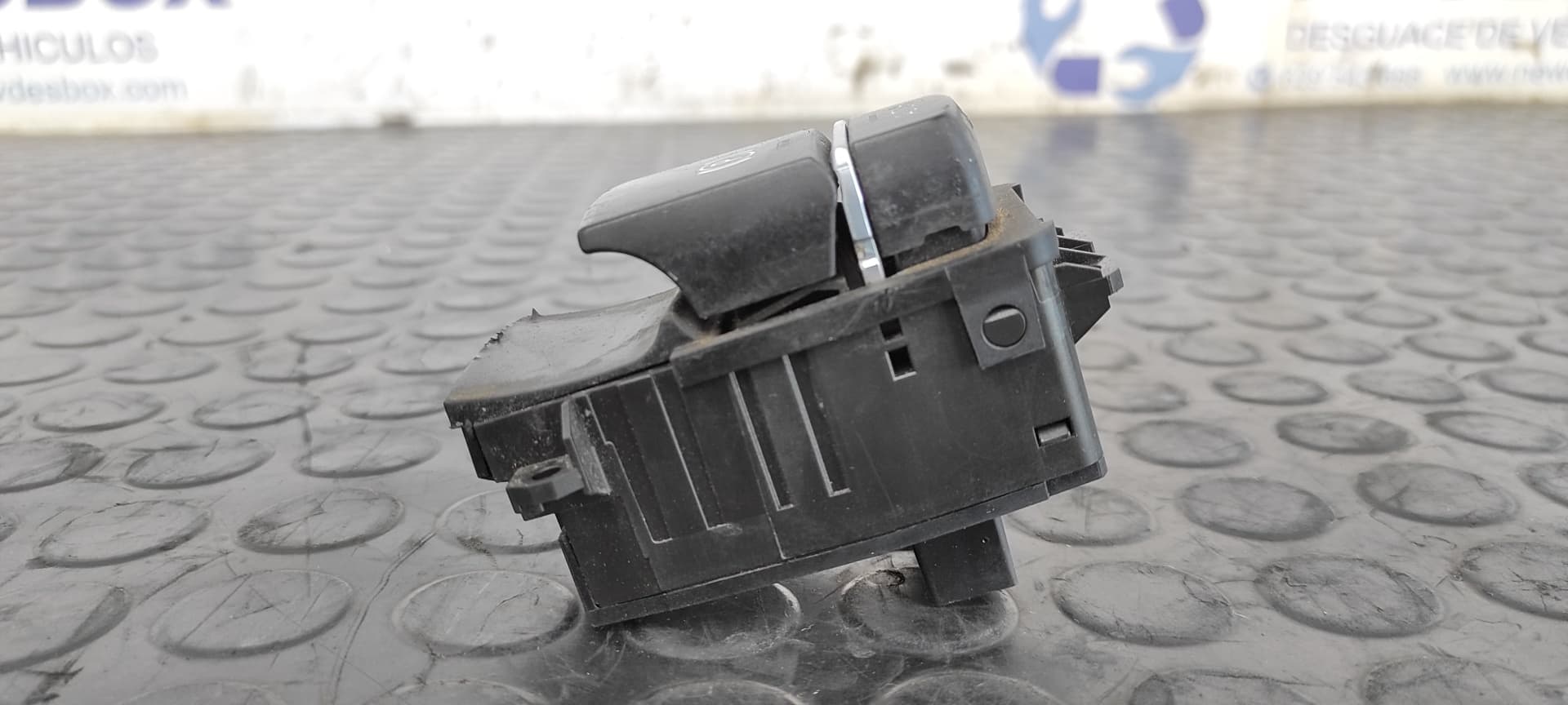 Recambio de FRENO DE MANO ELECTRICO para BMW X3 (F25) sDrive 18d N47D20C referencia OEM IAM 9217594   - GRIS 6