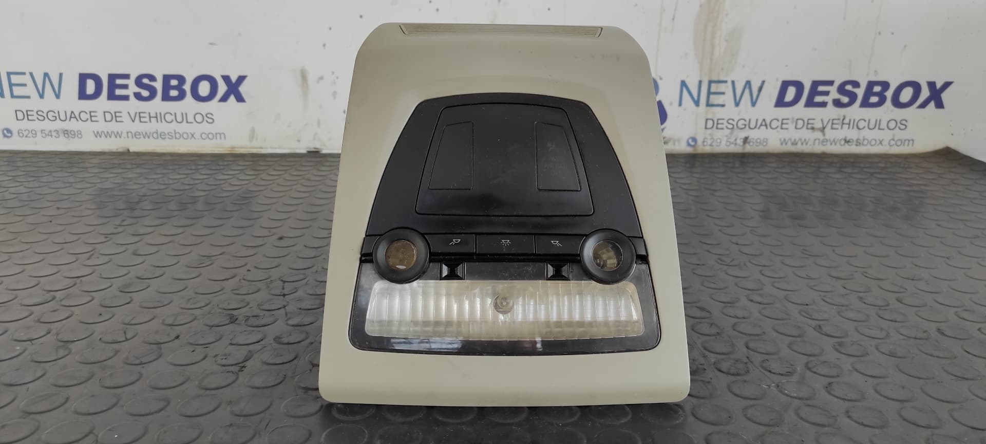 Recambio de LUZ INTERIOR para BMW X3 (F25) sDrive 18d N47D20C referencia OEM IAM 9231316   - GRIS