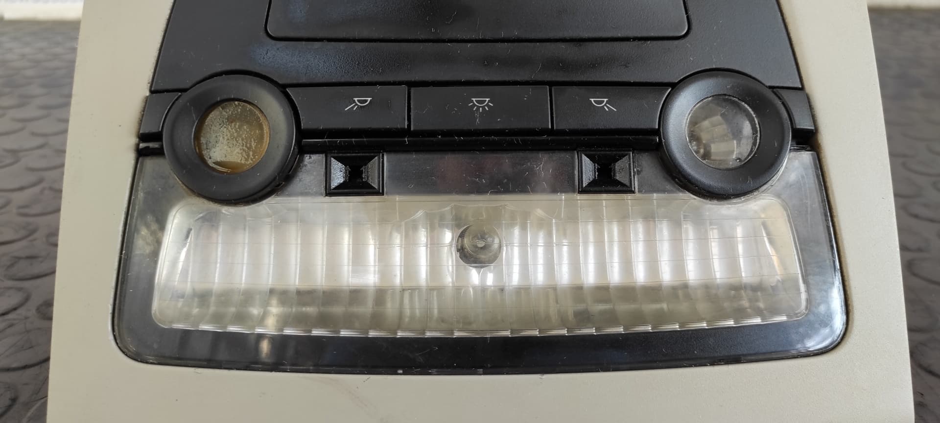 Recambio de LUZ INTERIOR para BMW X3 (F25) sDrive 18d N47D20C referencia OEM IAM 9231316   - GRIS 3