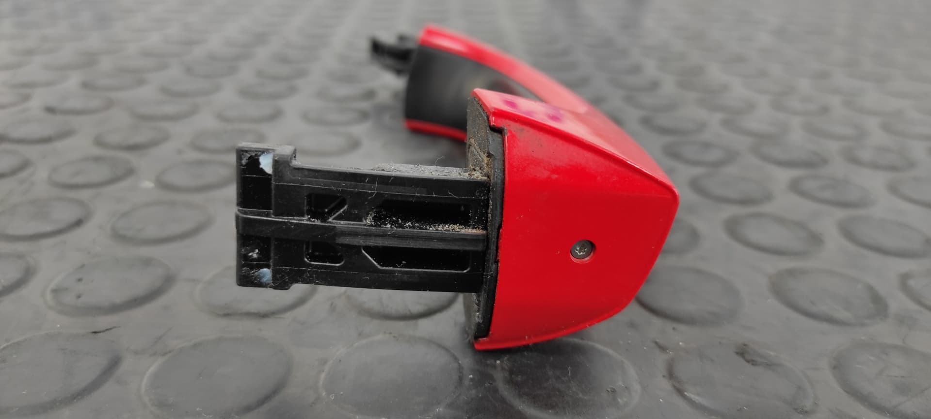 Recambio de MANETA TRASERA DERECHA para HYUNDAI I20 ACTIVE Classic blue G3LC referencia OEM IAM    - ROJO 2