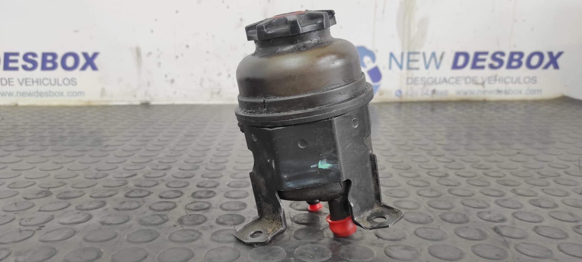 Recambio de DEPOSITO SERVO para BMW SERIE 3 BERLINA (E36) 320i M50B206S1 referencia OEM IAM 2121892   - VERDE