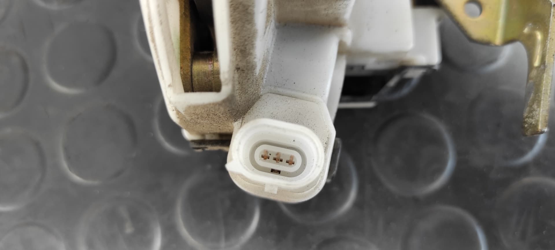 Recambio de CERRADURA PUERTA DELANTERA DERECHA para VOLKSWAGEN POLO BERLINA (6N1) Air AEX referencia OEM IAM 6N1837016   - AZUL 3