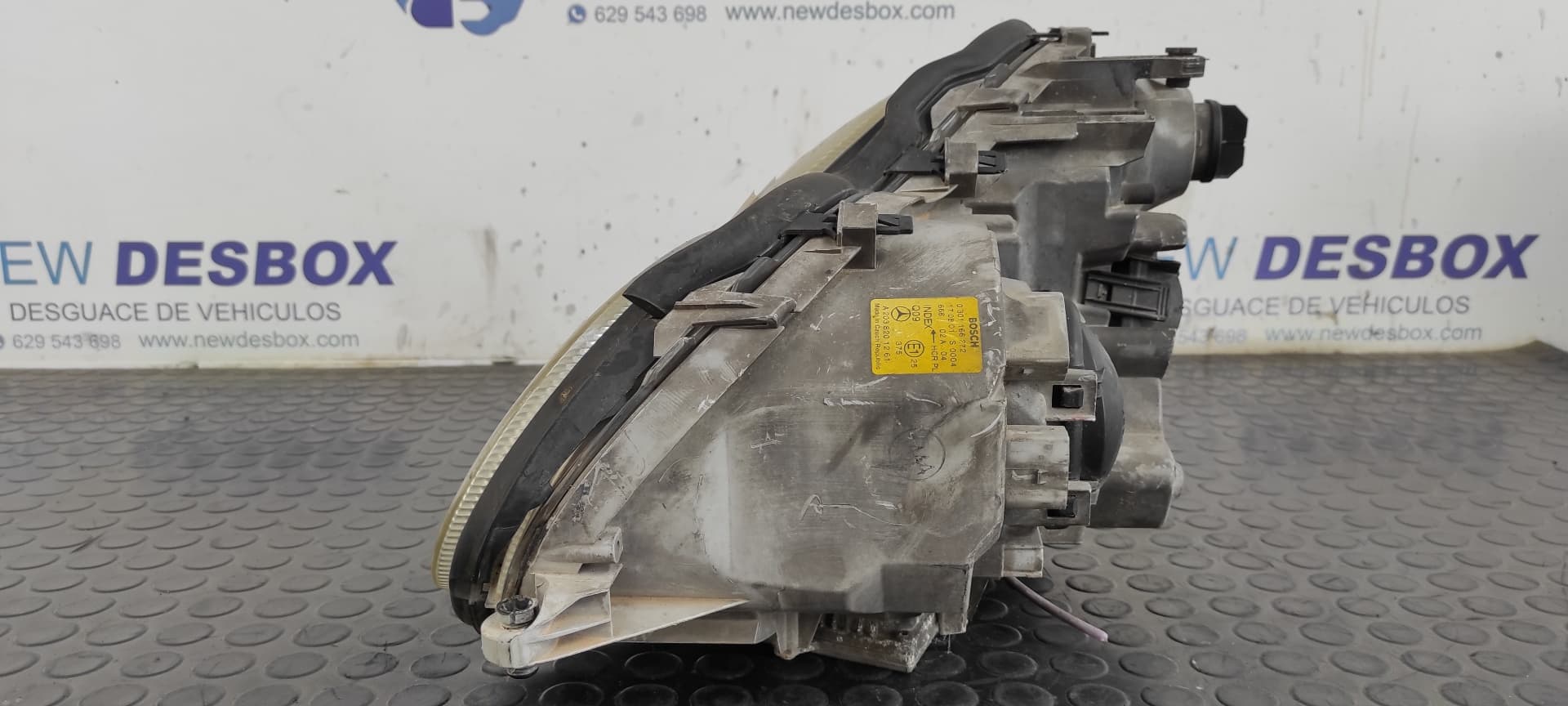 Recambio de FARO DERECHO para MERCEDES-BENZ CLASE C (W203) BERLINA OM612962 referencia OEM IAM A2038201261   - PLATA 5