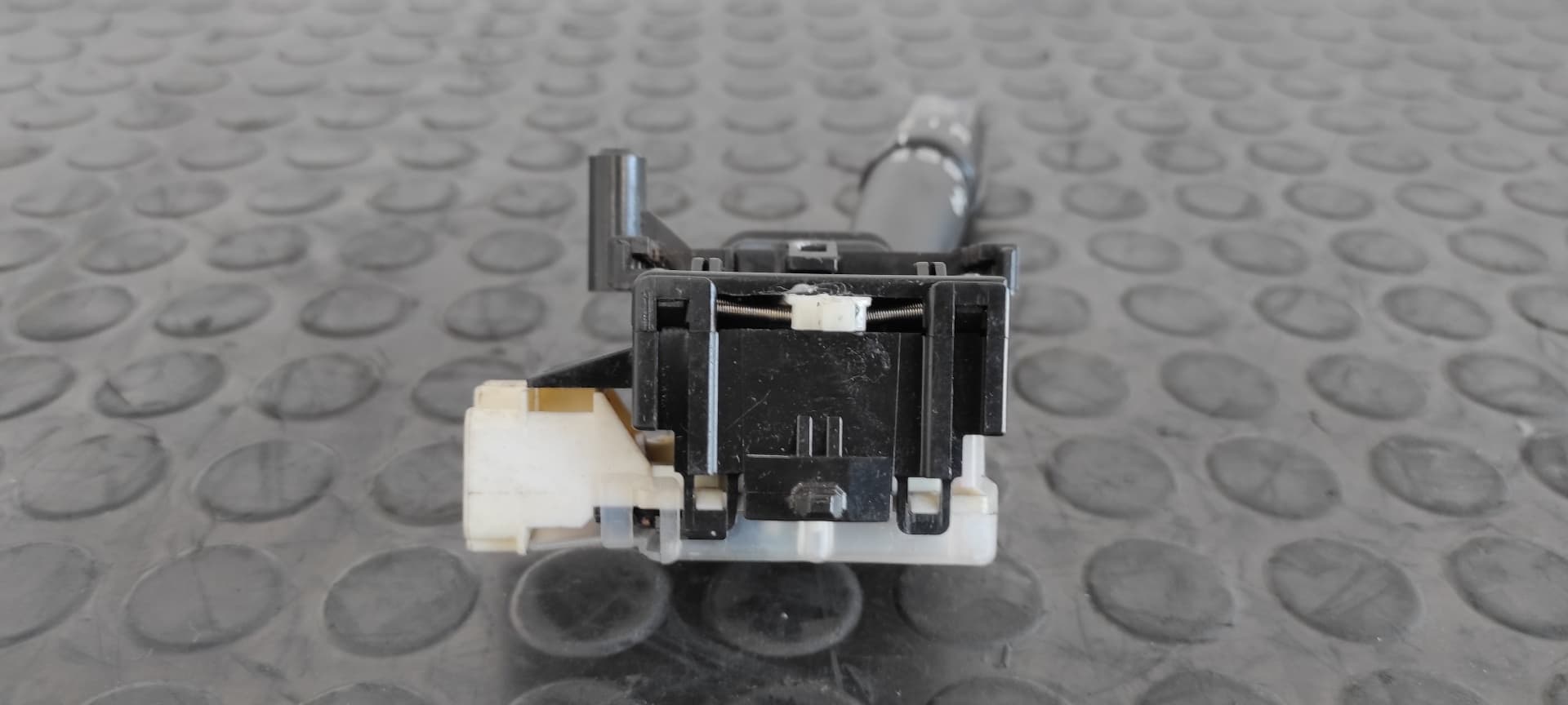 Recambio de MANDO LUCES para TOYOTA COROLLA VERSO (R1) 2.0 Turbodiesel CAT 1CDFTV referencia OEM IAM 173650   - NEGRO 3