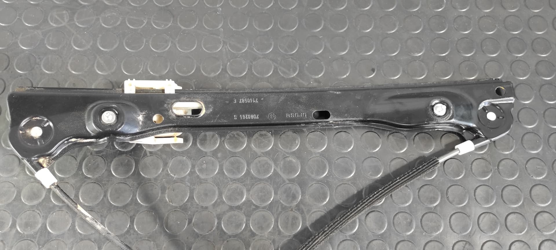 Recambio de ELEVALUNAS DELANTERO IZQUIERDO para BMW SERIE 3 BERLINA (E90) 320d 204D4 referencia OEM IAM 7060265S   - NEGRO 8