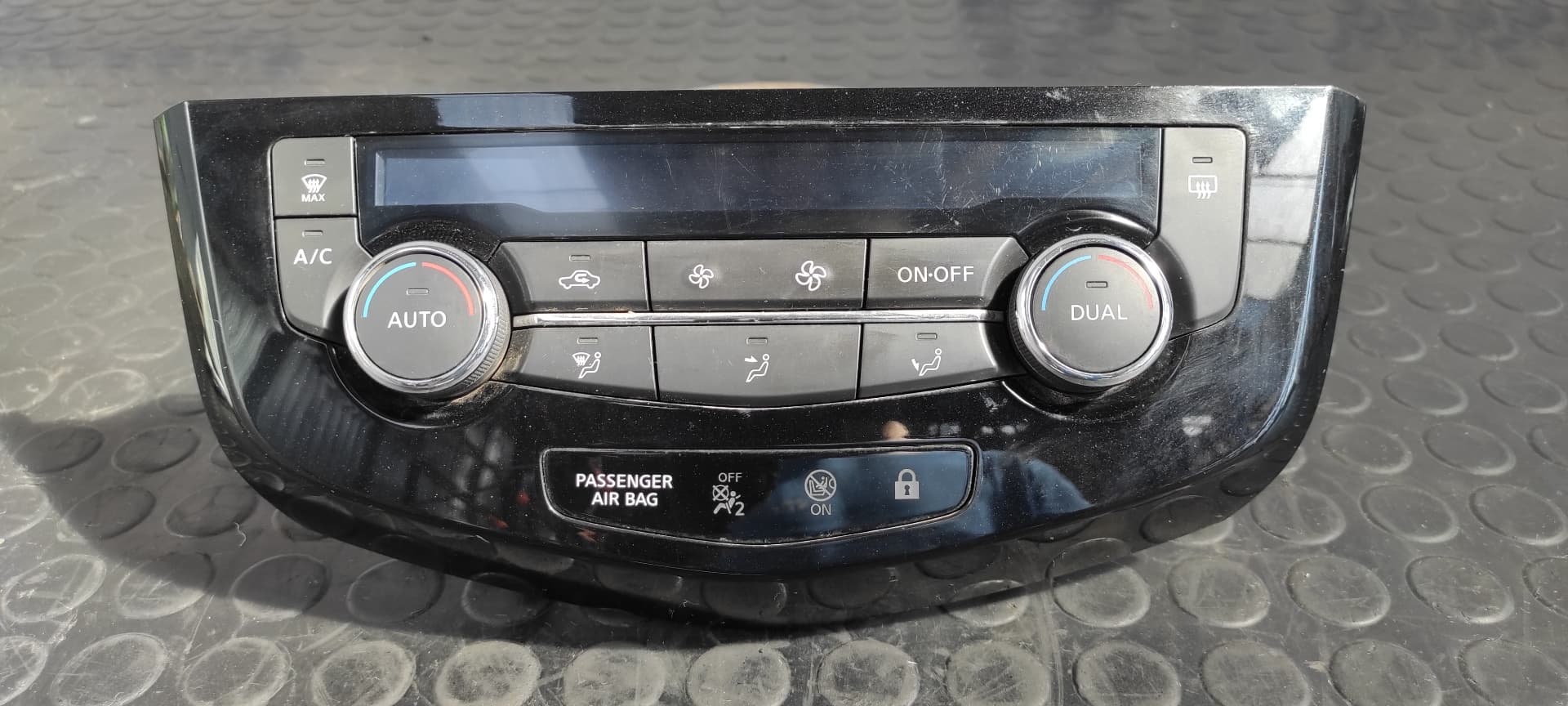 Recambio de MANDO CLIMATIZADOR para NISSAN QASHQAI (J11) N-Connecta HRA2 referencia OEM IAM 275004EA0A   - BLANCO