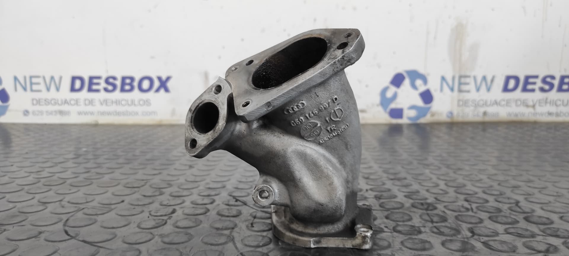 Recambio de TUBO para AUDI Q7 (4L) BUG referencia OEM IAM 059145997D