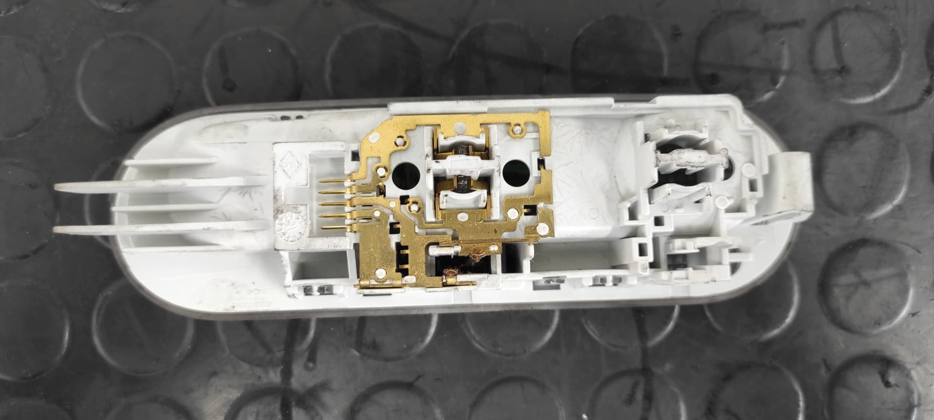 Recambio de LUZ INTERIOR para NISSAN QASHQAI (J11) N-Connecta HRA2 referencia OEM IAM 8200074362   - BLANCO 3