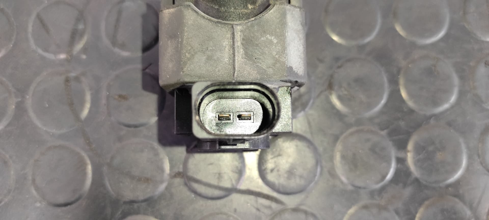 Recambio de VALVULA AIRE ADICIONAL para AUDI Q7 (4L) BUG referencia OEM IAM 059906628B 3