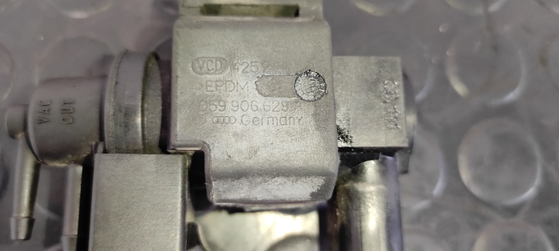 Recambio de VALVULA AIRE ADICIONAL para AUDI Q7 (4L) BUG referencia OEM IAM 059906628B 5