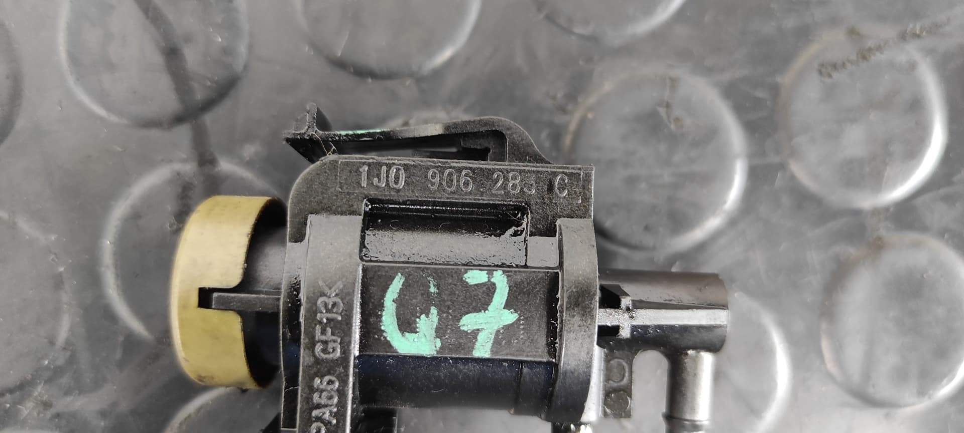 Recambio de VALVULA AIRE ADICIONAL para AUDI Q7 (4L) BUG referencia OEM IAM 1J0906283C 3