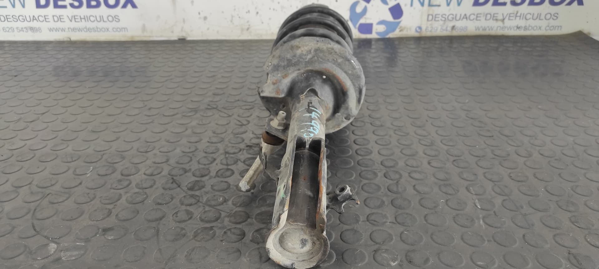 Recambio de AMORTIGUADOR DELANTERO DERECHO para FORD FIESTA (CB1) Titanium F6JD       referencia OEM IAM 8V5118045BF   - GRIS 2