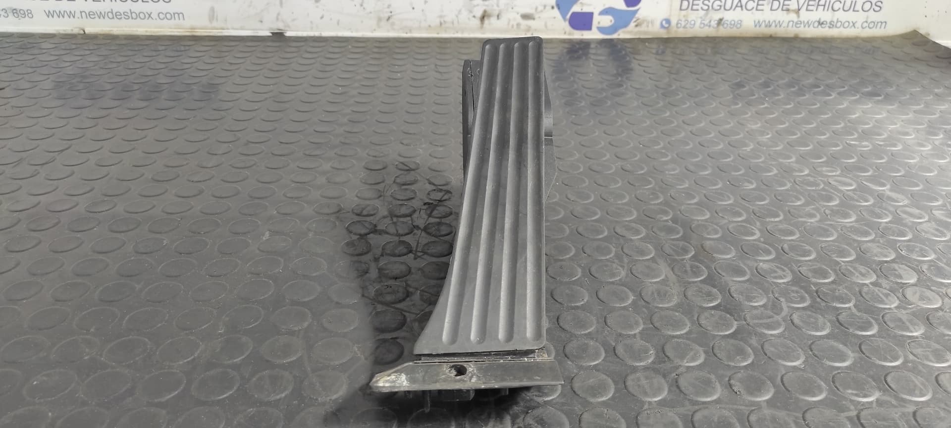 Recambio de POTENCIOMETRO PEDAL para BMW SERIE 3 BERLINA (E90) 320d 204D4 referencia OEM IAM 3542676693102   - NEGRO